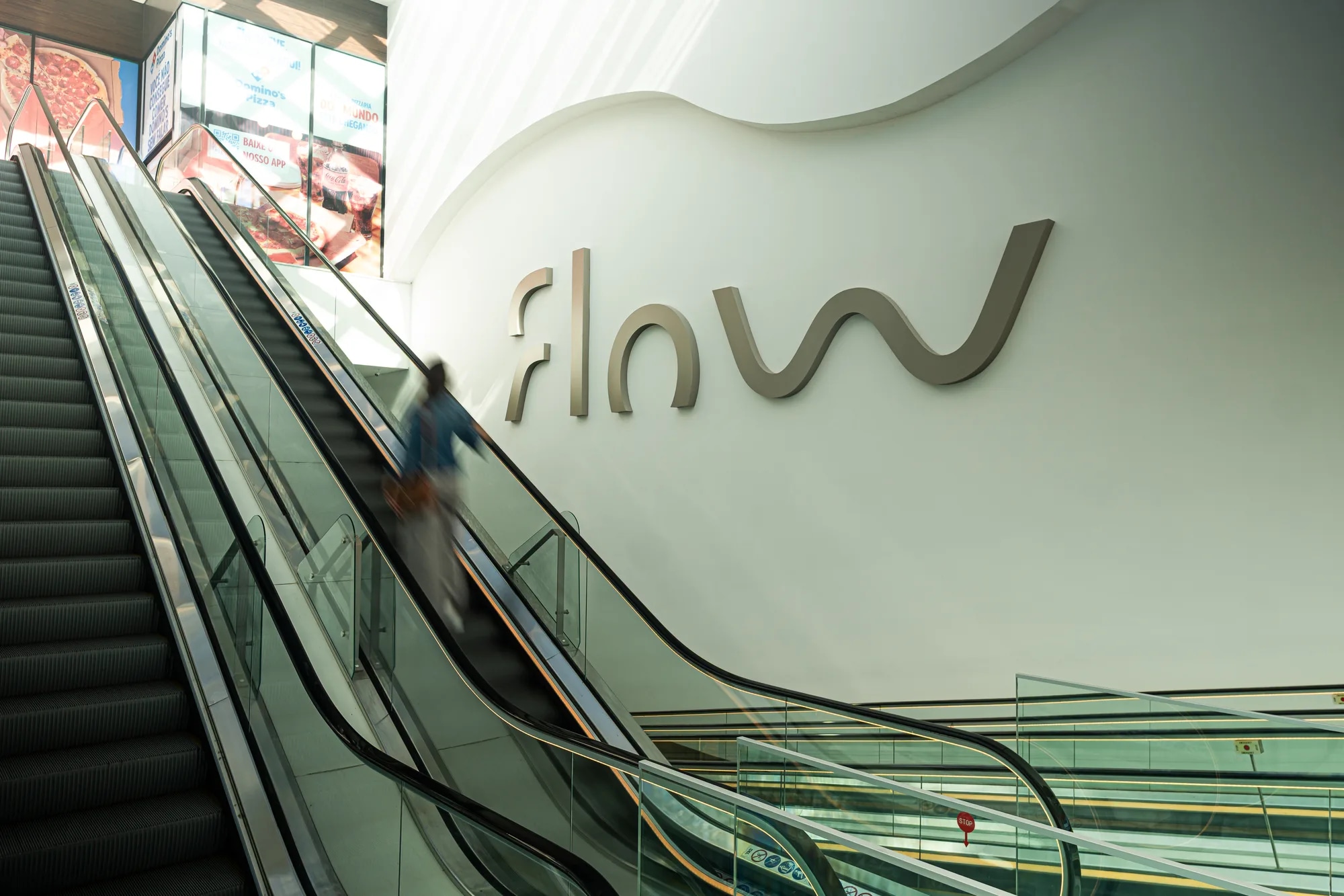 Praça de alimentação do Flow Open Mall